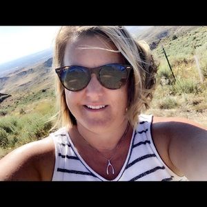 Meet your Posher, Jenny